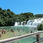 Vukovarska Rose Διαμέρισμα *