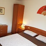 Vukovarska Rose Kaštela